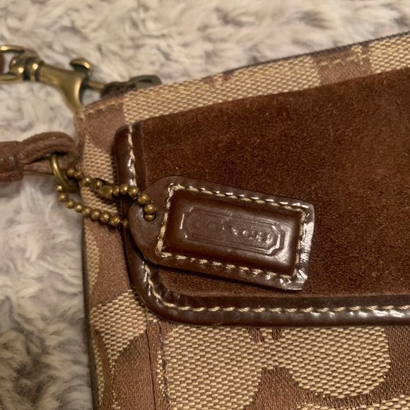 Coach wristlet - Picture 3 of 4